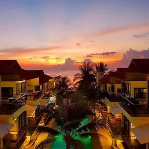 Simple Life Cliff View Тау